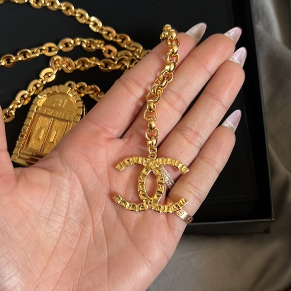 Chanel AUTHENTIC Chain belt - Picture 11 of 17